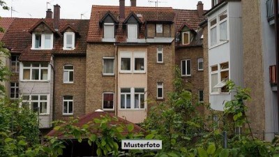 Gemütliche Erdgeschosswohnung mit Balkon &amp; eigenem Dachbodenanteil