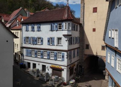 WOHN- UND GESCHÄFTSHAUS IN DER 
HALLER INNENSTADT