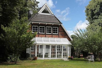 Modernes Fachwerk - Landhaus in Feldrandlage