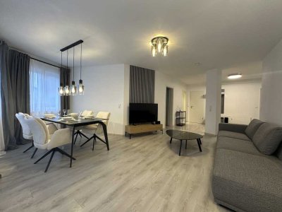Stilvolle, kernsanierte 3-Zimmer-Wohnung mit Einbauküche und Tiefgarage im Herzen von Leonberg