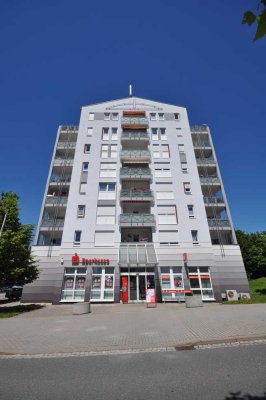 **Einbauküche** 2-Zimmer mit Balkon, Aufzug und Tiefgaragen Stellplatz