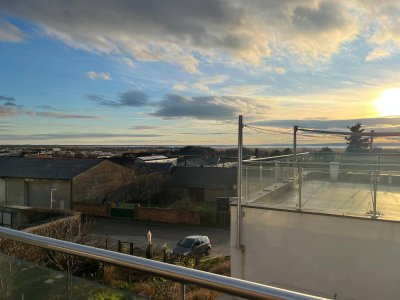PROVISIONSFREI! Dachgeschosswohnung mit Seeblick