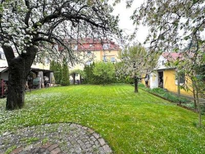 3 - 4 Familien-Haus + Gästehäuschen + Sonnengarten :)