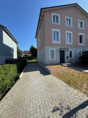 5-Zimmer! Schicke Doppelhaushälfte  Einbauküche und Fußbodenheizung!