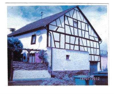 FREISTEHENDES Haus mit viel Geschichte und Historie, sanierungsbedürftig. Ideal für kleine Familien