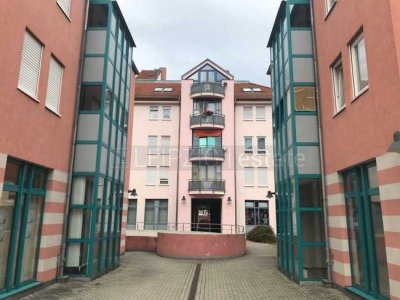 großz. 2-Raum-ETW, 2 Balkone und TGSPL, mit Mietpotential, in Zentrumsnaher Lage, JNKM 4.140,- €