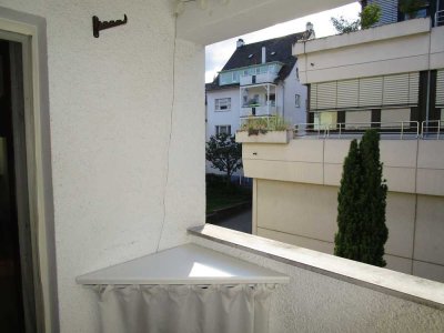 Kleine 1-Zi.-Single-Wohnung, Wannenbad, kleine Kochnische, TG-Platz