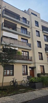 ++Kapitalanlage++ traumhafte 4-Zi.-DG-Maisonette m. Einbauküche, 3 Terrassen, TG-Stellpl. - Dresd