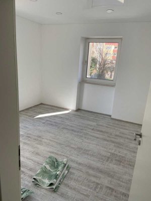 Große, moderne, möblierte Wohnung in Kaiserlautern!