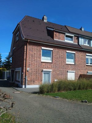 Ihr Wohntraum in Alt-Nettelnburg - Wohnen wie im eigenen Haus - Ideal für eine kleine Familie