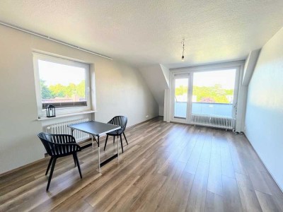 Sanierte Balkonwohnung im Grünen mit Garage