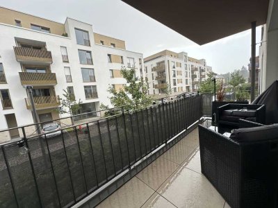 3-Zi.-Wohnung mit großem Schlafzimmer, Badewanne, Einbauküche und Balkon