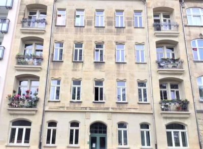Wohnen in Elbnähe - 3-Zimmer-Altbau-Wohnung (WBS)