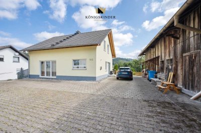 TOP gepflegtes Einfamilienhaus + 1 Zweifamilienhaus + großer Scheune
