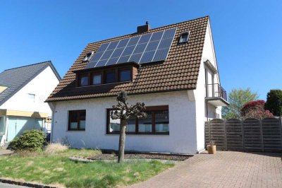 + Kaarst + Einfamilienhaus + Bj. 1960 + ca. 123 m² Wohnfläche + ca. 831 m² Grundstück + Garage +