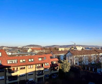 Lichtdurchflutete 5-Zimmer Dachgeschoss Wohnung mit Rundumblick mit 2 Stellplätzen in Waiblingen