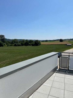 Erstbezug - lichtdurchflutete DG-Wohnung mit herrlichem Weitblick ins Grüne in Altenmünster