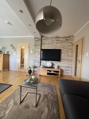 Modernisierte 3-Zimmer-Hochparterre-Wohnung mit gehobener Innenausstattung