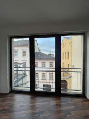 Helle 2-Zimmer-Wohnung mit Balkon & Aufzug in Altenburg – zentral & barrierefrei