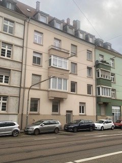 Kuschelige/ helle 3- Zimmer- Altbauwohnung (komplett saniert) + abschließbarer Keller- und Speicher/ ohne Aufzug/ ohne EBZ sucht Dich bzw. Euch!