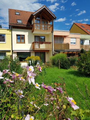 Von Privat: Großes Traumhaus mit 210 qm Wohnfläche und seitlichem Bergblick