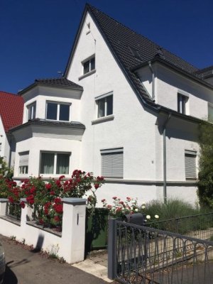 Großzügige 4,5-Zimmer-Wohnung mit Wintergarten in begehrter Lage – 136 m² Wohnkomfort