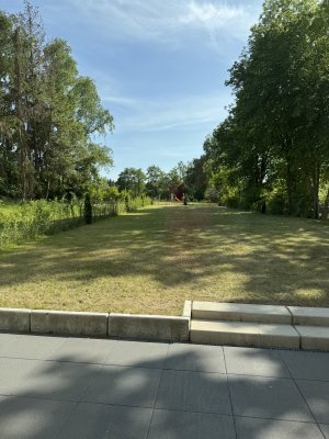 Große Wohnung mit Garten