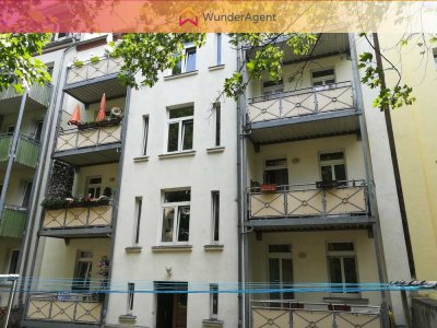 ++Sanierter Erstbezug: Charmante Dachgeschosswohnung mit Abstellkammer++