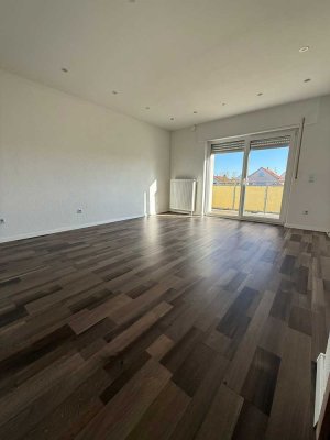4-Zimmer-Wohnung, Balkon mit Garten und Stellplatz in Sankt Leon-Rot 017661731618