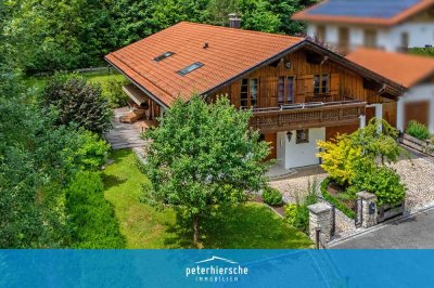 Schliersee-Neuhaus: Traumhaftes Landhaus in exponierter Lage mit Bergblick