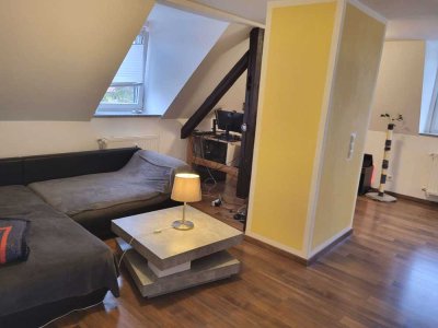 Charmante 2-Zi.-Wohnung mit Einbauküche