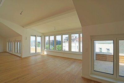Erstbezug nach Sanierung! Exklusives Penthouse mit 2 Dachterrassen in ruhiger Hoflage Nähe Bahnhof Meidling