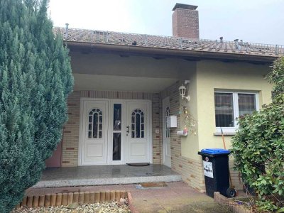Bezugsfreies Dreifamilienhaus mit großem Garten - ruhige Wohnlage - DG-Wohnung saniert (2025)