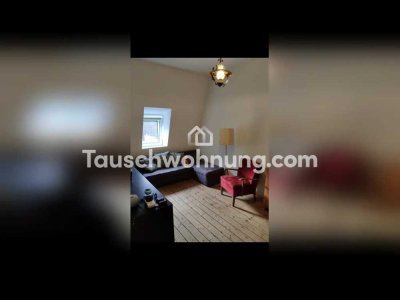 Tauschwohnung: Schöne Dachgeschosswohnung mitten im Geschehen
