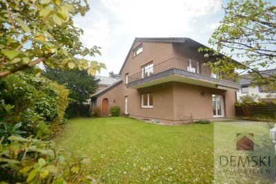 5810: Gartenstadt Haan! Freistehendes Einfamilienhaus mit großem Garten!