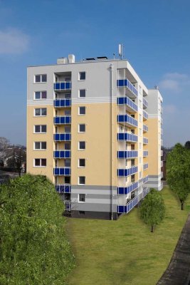 ** FAMILIENGLÜCK ** Sonnige 3-Zimmerwohnung im EG mit Loggia