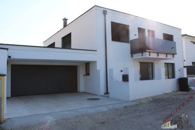 Gut gelegenes Einfamilienhaus / Villa in Schwadorf