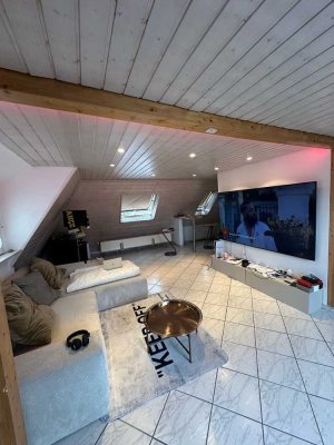 Charmante 2- Zimmer Maisonette Wohnung in zentraler Lage