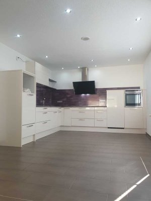 Gepflegtes Mehrfamilienhaus in Top-Lage für Pendler geeignet