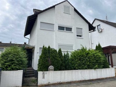 Freistehendes Einfamilienhaus mit Garage, Carport und Garten!