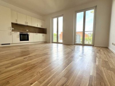 Erstbezug: Geräumige 4-Zimmer-Wohnung mit Terasse, hochwertiger EBK und 2 Bädern