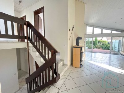 Zur Miete - Einfamilienhaus mit Garten und Garage