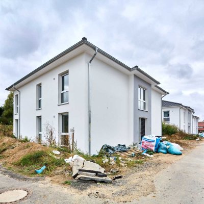 Seniorengerechte EG-Wohnung – Barrierefrei und KFW40 im 2 Familienhaus**Neubau** Süd Ausrichtung**
