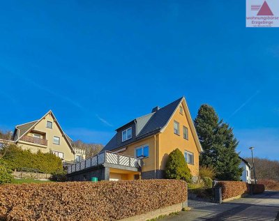 Wohnen mit Blick auf Aue - Einfamilienhaus mit Garage und Terrasse am Zeller Berg