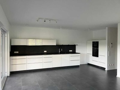 Schöne und neuwertige 3-Raum-Wohnung mit geh. Innenausstattung mit Balkon und EBK in Bad Kötzting