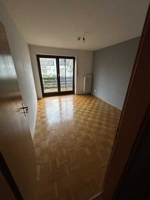 2-Zimmer Wohnung mit 65 m² Wohnfläche in zentraler, ruhiger Lage am Waldrand