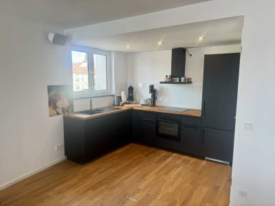 "WILLKOMMEN ZUHAUSE !" Möblierte Wohnung mit schönem Balkon