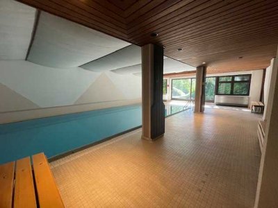 Kleine Apartment-Wohnung mit Schwimmbad und Keller