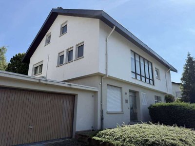 Schönes individuelles Wohn- und Geschäftshaus