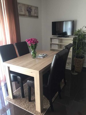 möblierte 3 Zimmer Wohnung mit Balkon